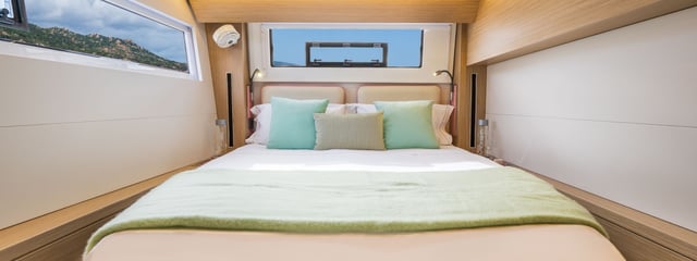 ELYSIUM - Catamaran in Kaštel Gomilica