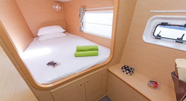 Bellevue - Katamaran içinde Lavrio