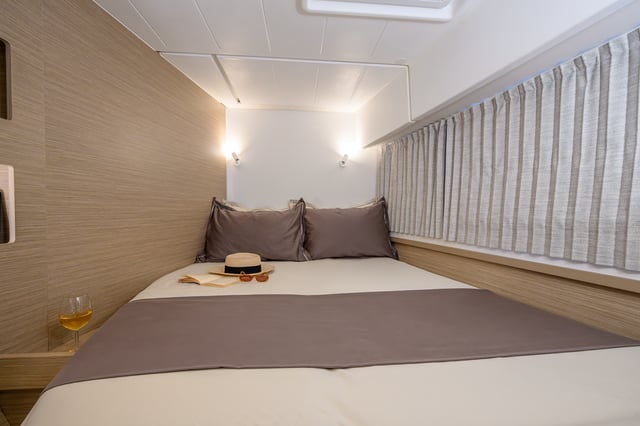 KATHARINA - Katamaran içinde Trogir