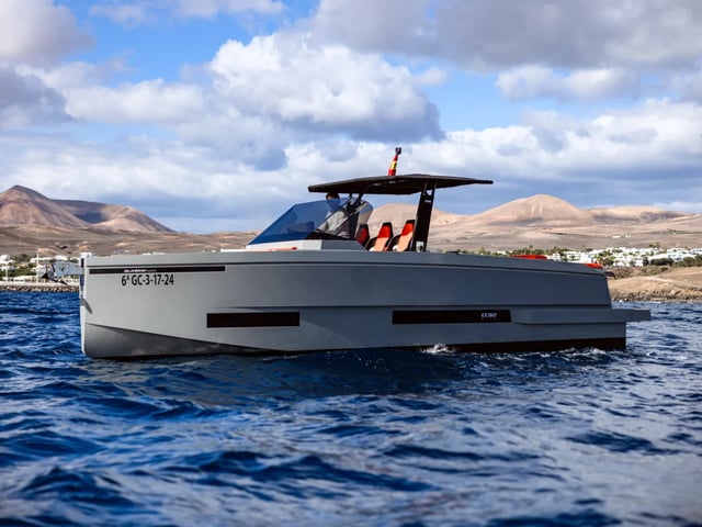 Chic & Tonic - Motor Yacht in Playa Blanca