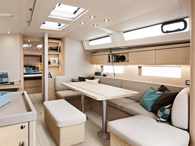 Kebiwan - Yelkenli içinde Alimos