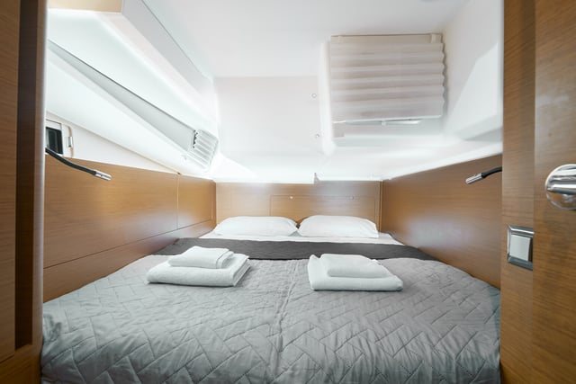 Nymeria - Yelkenli içinde Alimos