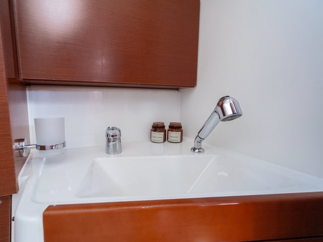 Hydra - Sailboat in Pula