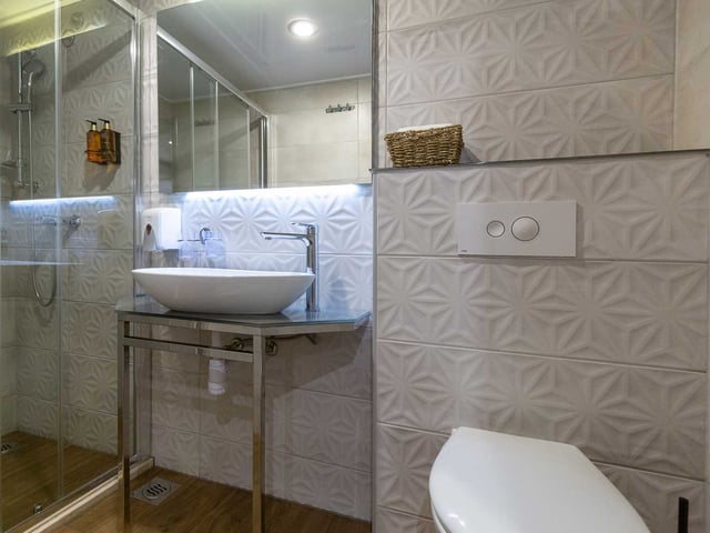 MS Avantura - Motor Yat içinde Split