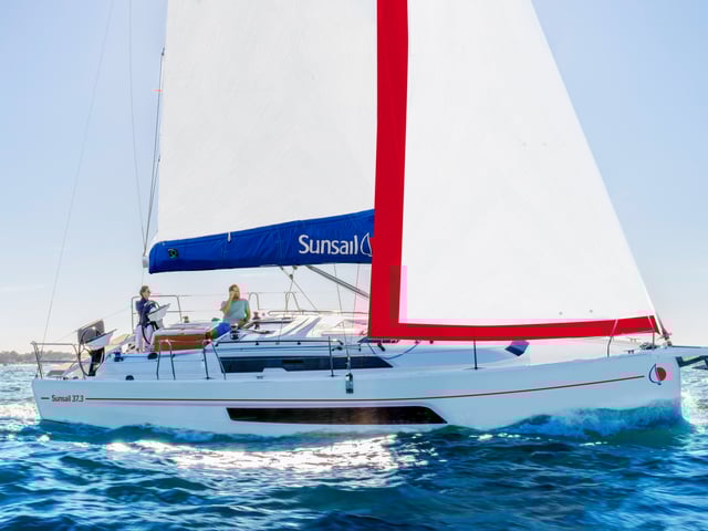 Sunsail 37.3 Premium - Yelkenli içinde Lefkada