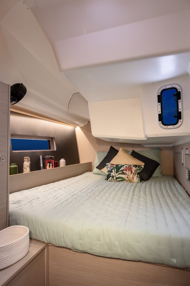 Sunsail 42 Classic - Yelkenli içinde Komolac