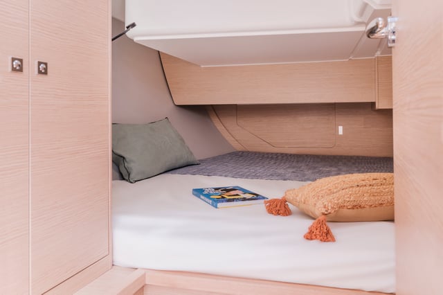 Sunsail 37.3 Premium Plus - Yelkenli içinde Komolac