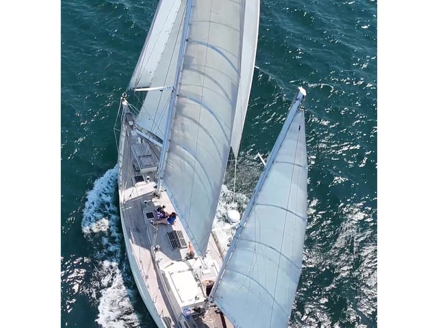 La Peregrina - Sailboat in Road Town