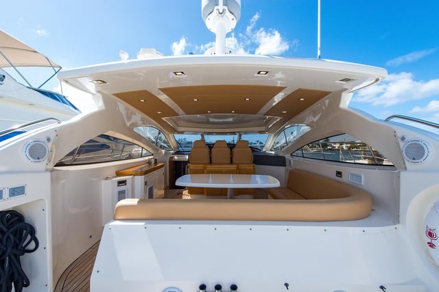 Aron 26 - Motor Yat içinde Ornos