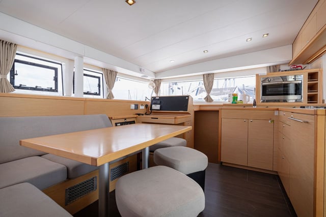 Giselle - Catamaran in Seget Donji