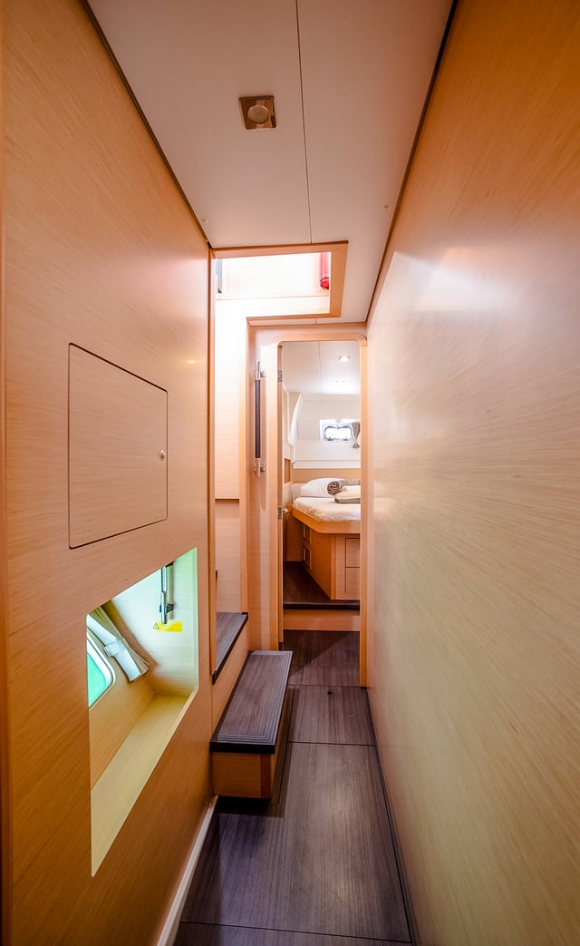 Christina - Katamaran içinde Alimos