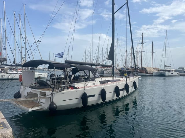 Captain Leo - Sailboat in Tourlos