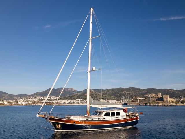 CARPEDIEM CORAL - Sailboat in Eskiçeşme