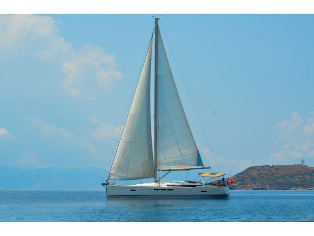 Ocean's Eleven - Sailboat in Eskiçeşme