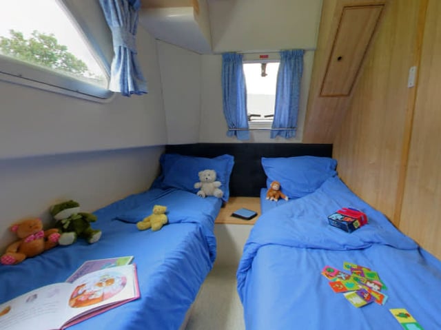 Tango - Comfort 9 - Motor Yat içinde Surrey