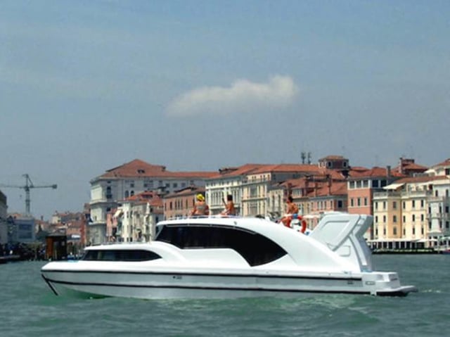 Minuetto - Comfort 6 - Motor Yacht in Lughignano