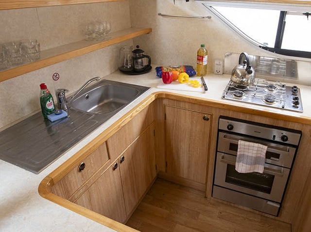 Classique Star - Budget 6 - Motor Yacht in Rheinsberg