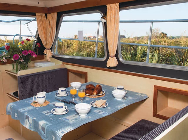 Sheba - Budget 4 - Motor Yacht in Hesse