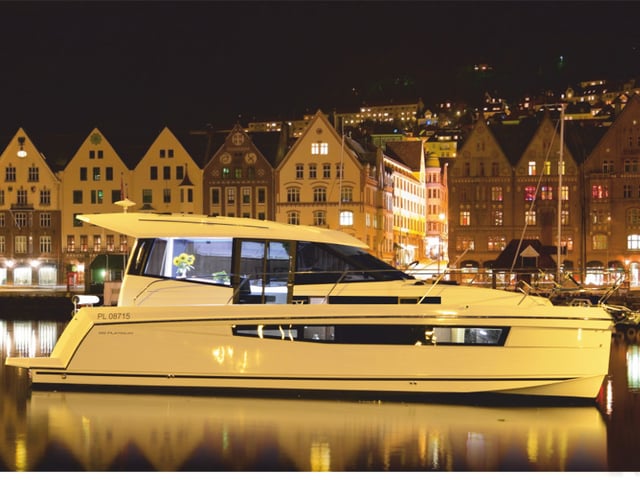 Platinum 989 Flybridge - Motor Yacht in Wilkasy