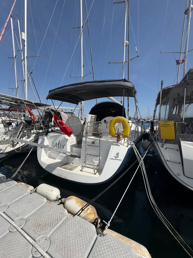 Premium - Sailboat in Karagözler