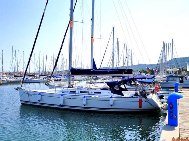 Happy AS - Yelkenli içinde Izola