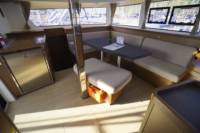 Little Dream - Katamaran içinde Sarıana