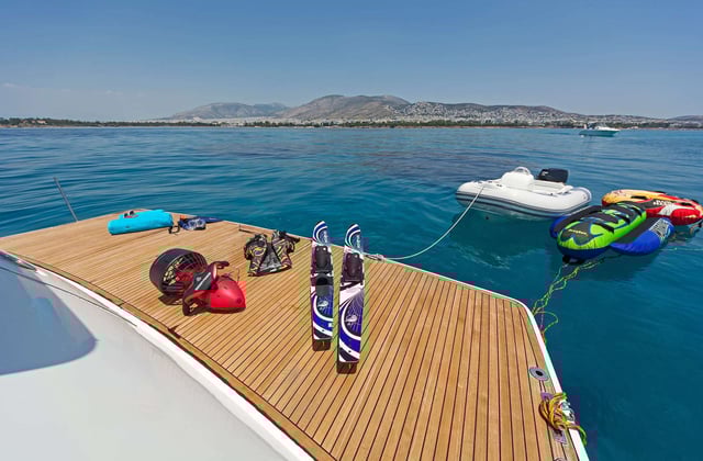 Hey Joe - Motor Yacht in Alimos