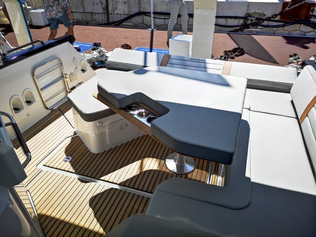 Speed - Motor Yacht in Pula