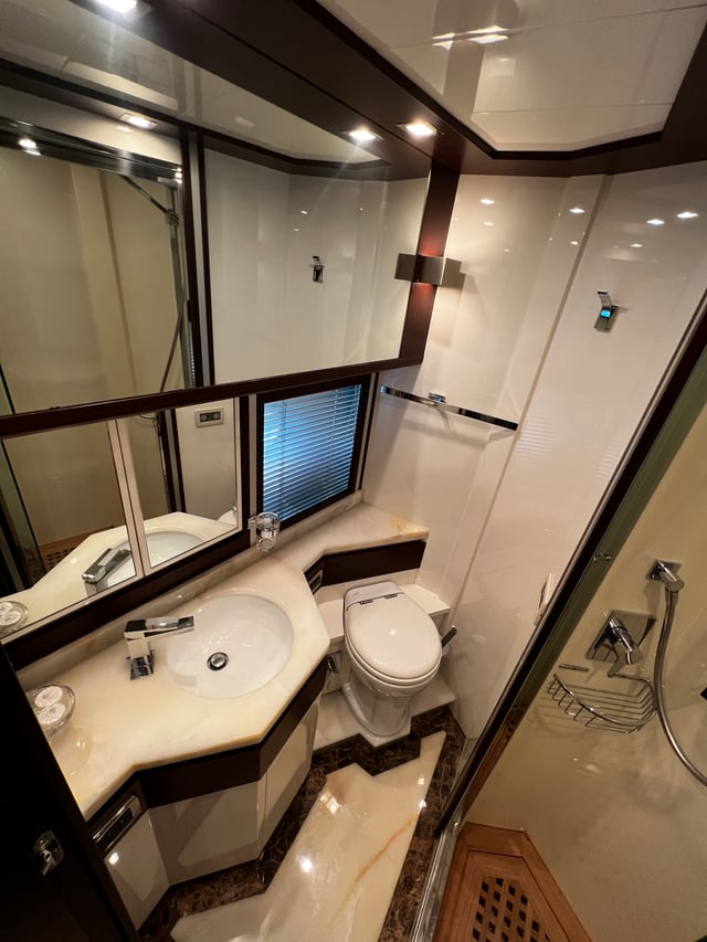 QUO VADIS - Motor Yat içinde Šibenik