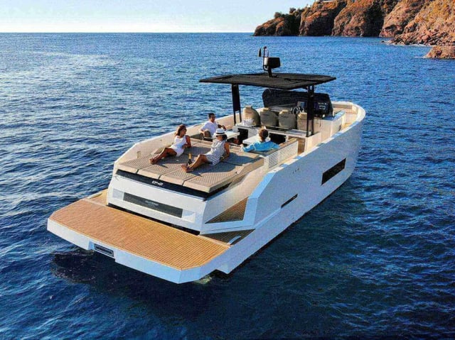 Para Voce - Motor Yat içinde Mikonos