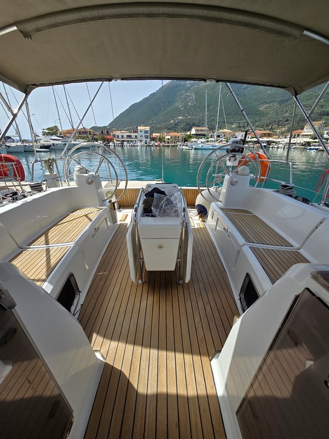 Electra - Sailboat in Kallithea