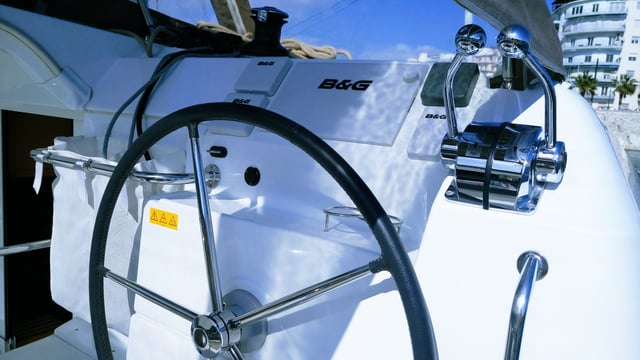 Lion Royal - Katamaran içinde Porto Cheli