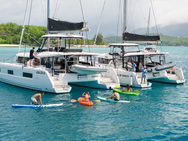 Lomar II - Katamaran içinde Providence