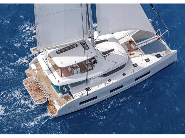 The Moon - FIRST CLASS - Catamaran in Olbia