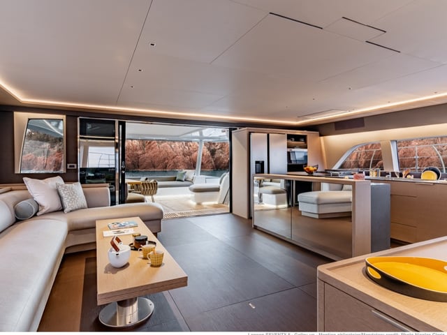 Zenit - First Class (ANU) - Catamaran in Saint Paul