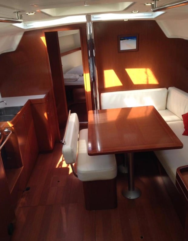 Shedir - Yelkenli içinde Olbia