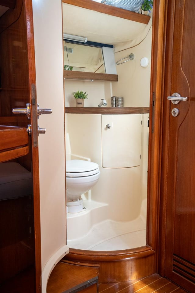 Stavros tou Notou - Sailboat in Paleo Faliro