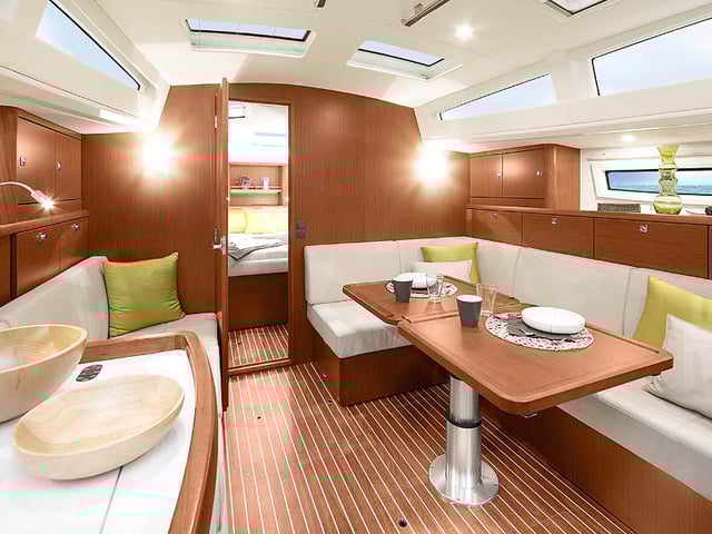 Valesia - Sailboat in Alimos