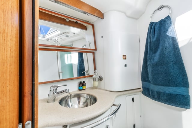 Honey Ryder - Sailboat in Alimos