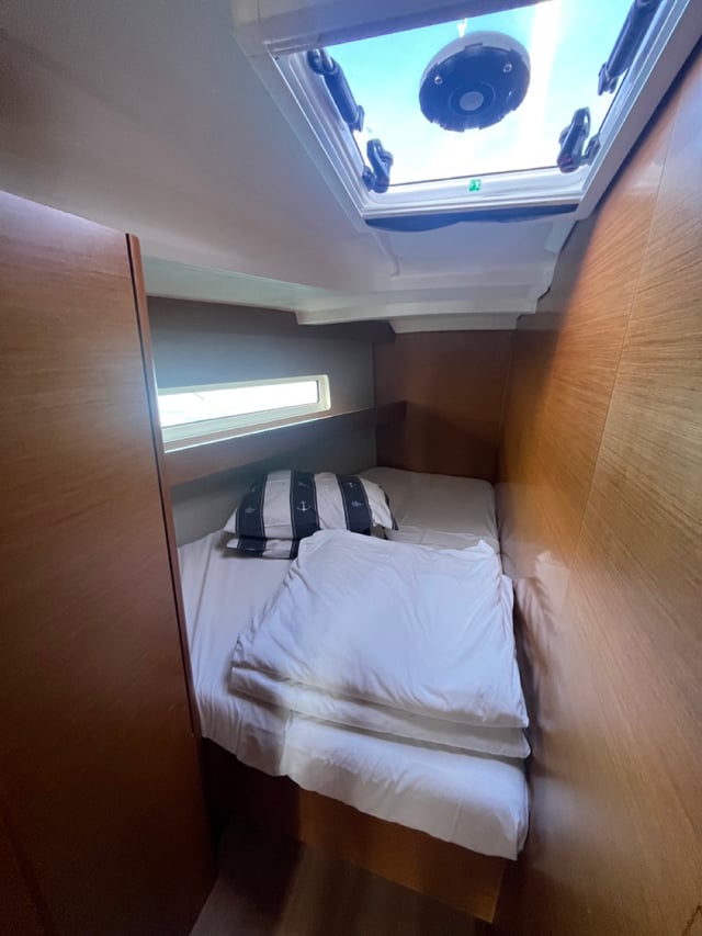 PETRA - Yelkenli içinde Bibinje