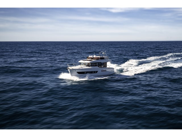 ZOE - Motor Yacht in Split