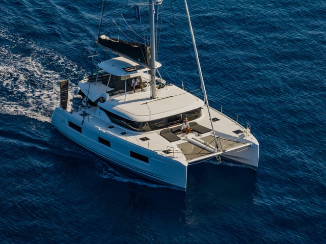 LINO - Catamaran in Lefkada