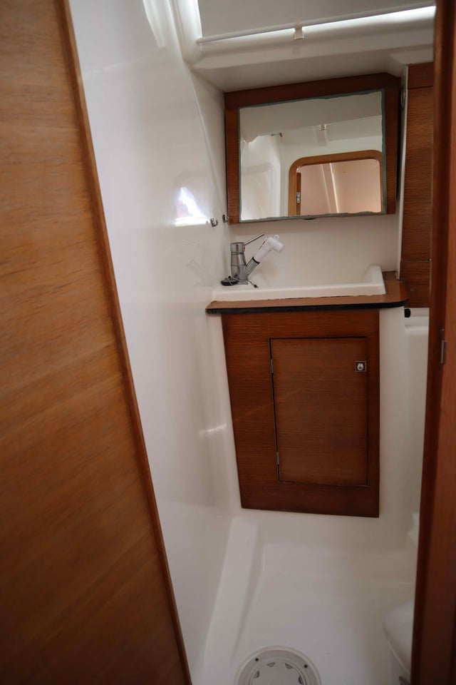 PRINCE FOLEGANDROS - Yelkenli içinde Alimos