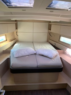 Kebiwan - Yelkenli içinde Alimos