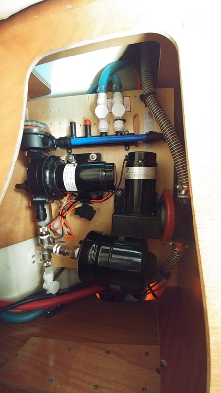 Catrina - Yelkenli içinde Elefsina