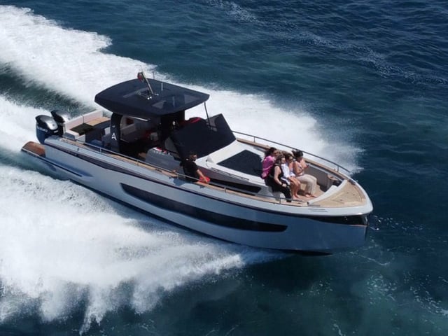 Federika III - Motor Yat içinde Palma