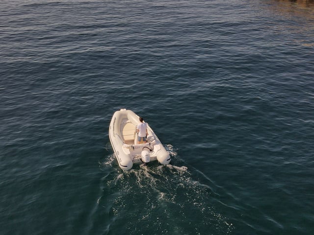 Pelut - Motor Yat içinde Palamós