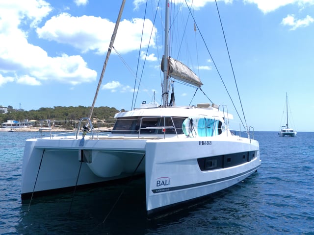 Somnis - Catamaran in Eivissa