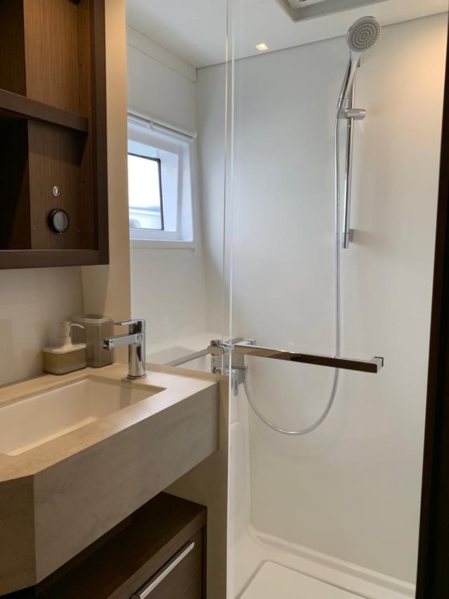 WHITE PEARL - Catamaran in Alimos