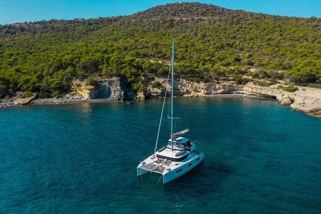 AQUA VITAE - Catamaran in Alimos